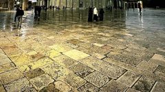 الأجواء الماطرة في المسجد الأقصى.