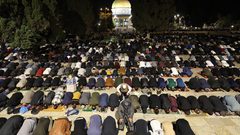 الاحتلال يطلق طائرة مسيرة في سماء المسجد الأقصى