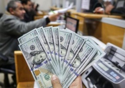 العمادي يعلن موعد صرف المنحة القطرية عن شهر إبريل