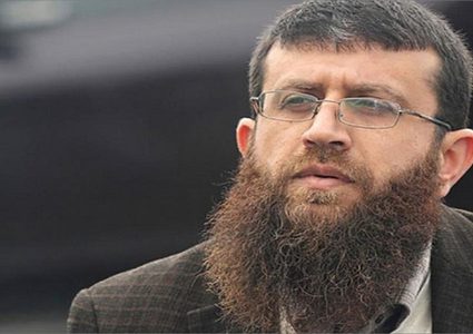 الأسير خضر عدنان يواصل إضرابه المفتوح عن الطعام