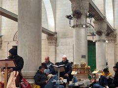 مئات الأهالي يشرعون بالاعتكاف في المسجد الأقصى في العشر الأواخر من رمضان