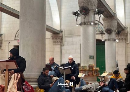 مئات الأهالي يشرعون بالاعتكاف في المسجد الأقصى في العشر الأواخر من رمضان