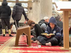 مئات الأهالي يشرعون بالاعتكاف في المسجد الأقصى في العشر الأواخر من رمضان