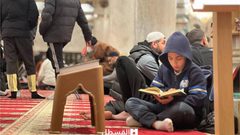 مئات الأهالي يشرعون بالاعتكاف في المسجد الأقصى في العشر الأواخر من رمضان