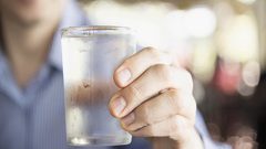 الاوقات المناسبة لشرب الماء بعد الافطار