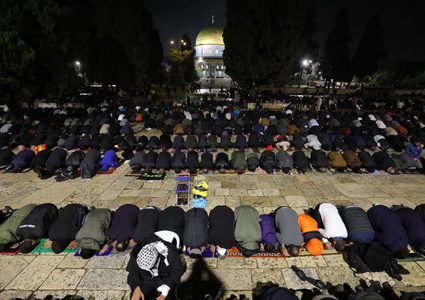 35 ألف مصلٍ أدوا صلاتي العشاء والتراويح في المسجد الأقصى