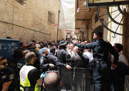 الأردن يحذر من فرض إسرائيل قيودا تحد من وصول المسيحين إلى كنيسة القيامة