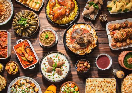 الإسراف في موائد رمضان يتنافى مع حكمة الصوم