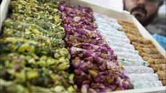 تجهيز أنواع مختلفة من الحلقوم والبدء بتسويقها في أسواق غزة مع حلول عيد الفطر