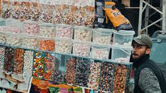 أجواء تحضيرات أسواق قطاع غزة للعيد