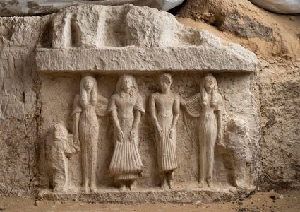 الكشف عن مقبرة و4 مقصورات بمنطقة آثار سقارة في مصر