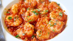 طريقة عمل الجمبري بصوص الطماطم