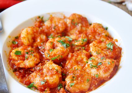 طريقة عمل الجمبري بصوص الطماطم