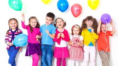 البحش: ارتفاع ملحوظ على أسعار الملابس لكنها أقل ما يقدم للأطفال بالأعياد