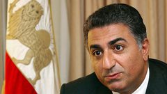 نجل الشاه الإيراني يصل إسرائيل ويشارك بإحياء ذكرى المحرقة