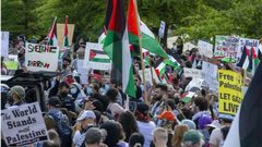 مظاهرة أمام القنصلية الإسرائيلية في هيوستن الأميركية تنديداً باعتداءات الاحتلال