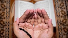 دعاء يوم 27 رمضان.. ليلة القدر تبدأ من بعد المغرب حتى مطلع الفجر