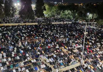 280 ألف مصلٍ يحيون ليلة الـ27 من رمضان في المسجد الأقصى