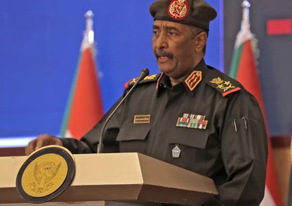 البرهان يحدد موعد دخول "هدنة الـ24 ساعة" حيز التنفيذ