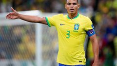 تياجو سيلفا يوجه انتقادا حادا لمالك تشيلسي