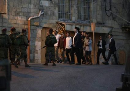مستوطنون يقتحمون "منطقة الحفيرة" جنوب جنين ويؤدون طقوسا تلمودية