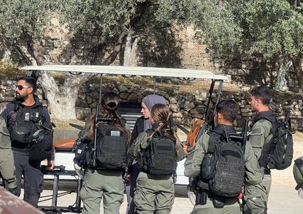 قوات الاحتلال تقتحم مجددا مصلى باب الرحمة وتصادر محتوياته