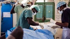 الصحة العالمية تحذر من تناقص مخزون الإمدادات الطبية بالسودان