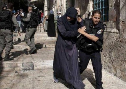 قوات الاحتلال تعتقل شابة تركية من الأقصى