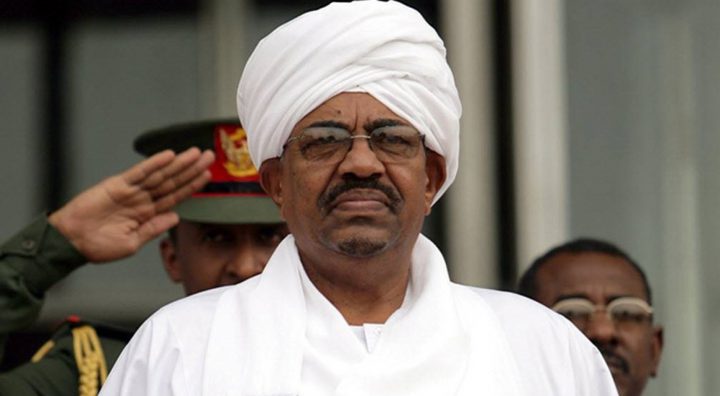 الجيش السوداني: البشير ما زال محتجزاً في المستشفى تحت حراسة الشرطة