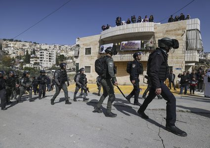 قوات الاحتلال تواصل حصار أريحا