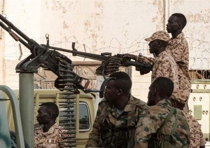 الجيش السوداني يعلن موافقة البرهان مبدئيا على تمديد الهدنة الحالية 72 ساعة
