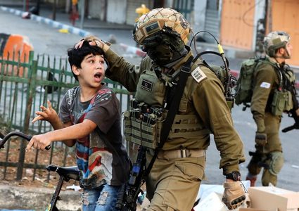 الاحتلال يفرض الاعتقال الإداري بحق 8 أطفال قُصَّر