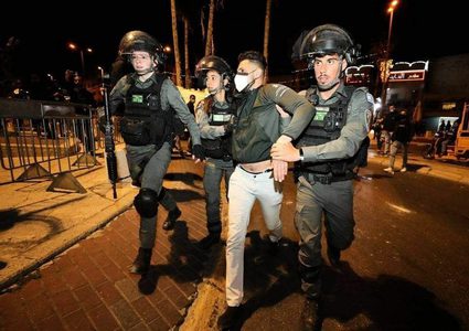 الاحتلال يعتقل مقدسياً من محيط باب العامود