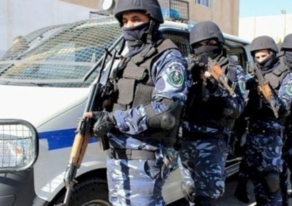 الشرطة تقبض على المشتبه فيه الرئيسي بجريمة السطو في نابلس