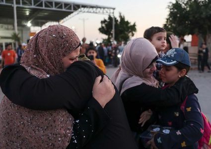 سفارتنا بمصر: وصول حافلات إجلاء الطلبة والمواطنين من الخرطوم إلى غزة
