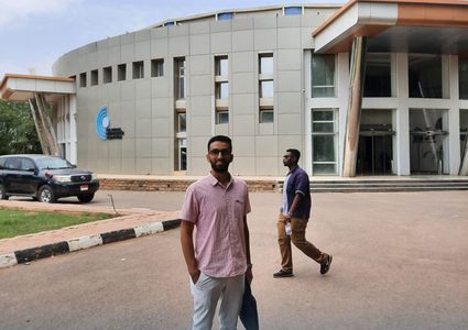 أحمد القب.. طبيب متميز يروي تفاصيل تجربة تدريبه الثرية والفريدة في السودان