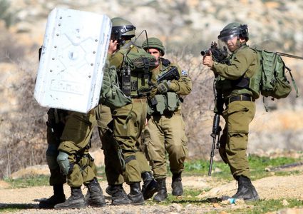 ١٣ اصابة خلاله مواجهات اندلعت في نابلس