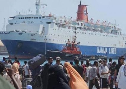 الخارجية: اكتمال وصول المجموعة الأولى من أبناء جاليتنا في السودان إلى جدة