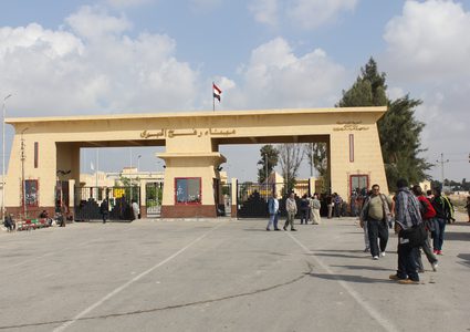 خلال يومين: مغادرة 1168 مسافرًا ووصول 2217 عائدًا عبر معبر رفح