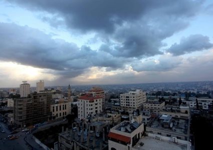 الطقس: الحرارة أدنى من معدلها بـ6 درجات وزخات متفرقة من الأمطار