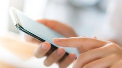 أعراض تدل على استخدامك المفرط للهاتف النقال