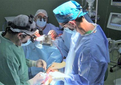 وصول وفد طبي دولي لإجراء عمليات قلب مفتوح في غزة