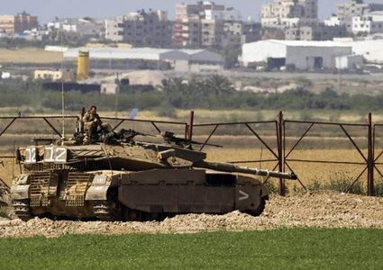 آليات الاحتلال تتوغل في اراضي المواطنين شرق خانيونس جنوب القطاع