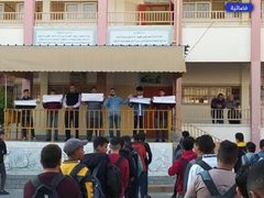 وقفة طلابية في مدارس غزة تنديدًا باغتيال الأسير الشيخ خضر عدنان