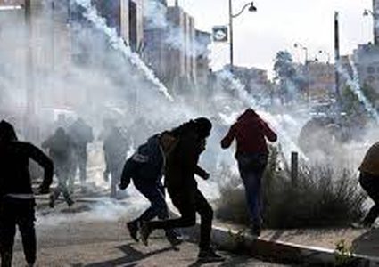 إصابات بمواجهات مع الاحتلال في الخليل وبيت أمر