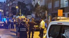 مقتل شاب من الناصرة وإصابة زوجته وطفلتهما بجريمة اطلاق نار