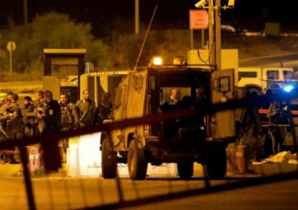 قوات الاحتلال تعتقل شابا على حاجز عسكري عند المدخل الجنوبي لأريحا