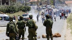 إصابات واشتباكات في اقتحام الاحتلال مدينة نابلس ومحاصرة منزل