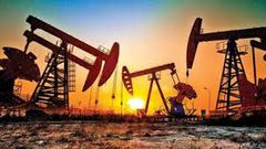 النفط يسجل ثالث خسارة أسبوعية.. والخام الأميركي يهبط 7.1%