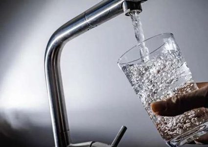 صحة نابلس تنفي شائعات تلوث مياه الشرب